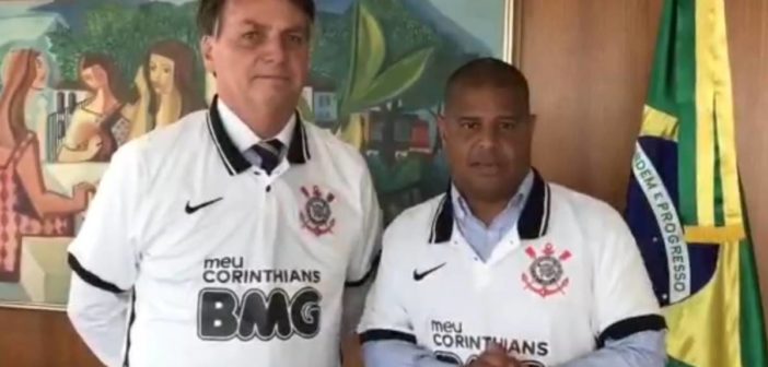 Corintianos se revoltam com Marcelinho após Bolsonaro usar camisa do clube
