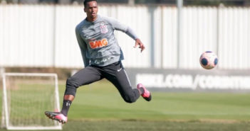 Jô fora do Clássico entre Corinthians e Palmeiras