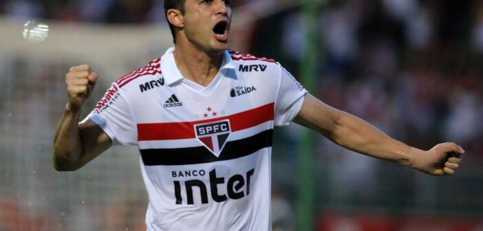 Anderson Martins rescinde contrato com o São Paulo e se despede do clube