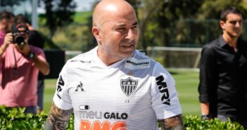 Após seis duelos em 2019, Corinthians reencontra Jorge Sampaoli