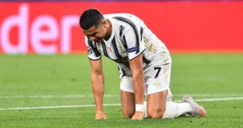 Cristiano Ronaldo marcou dois gols, mas não evitou eliminação da Juventus na Liga dos Campeões