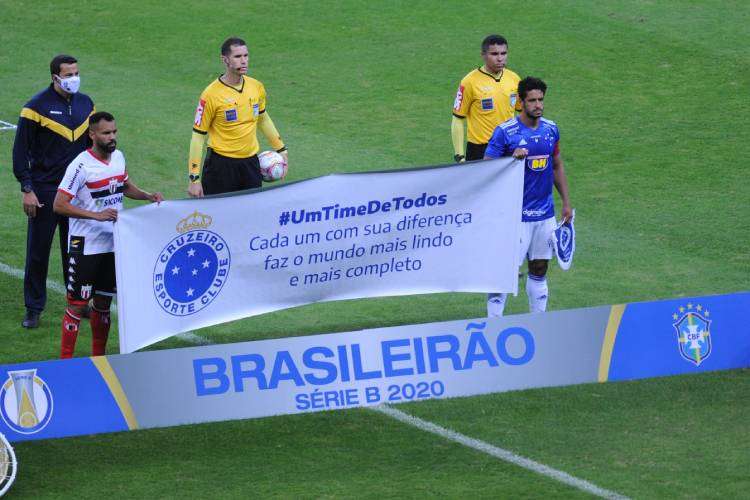 Cruzeiro estreia na Série B