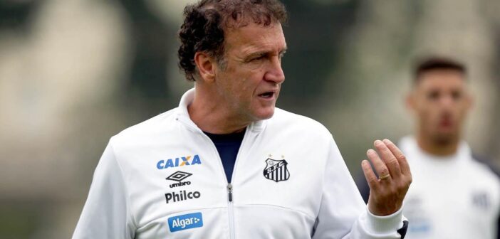 Cuca precisou de cinco jogos para conquistar a sua primeira vitória à frente do Santos em 2018