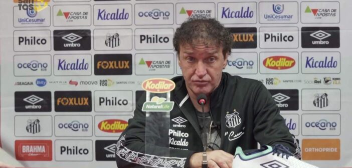 Cuca valoriza atuação do Santos em derrota e diz que árbitro de vídeo brincou