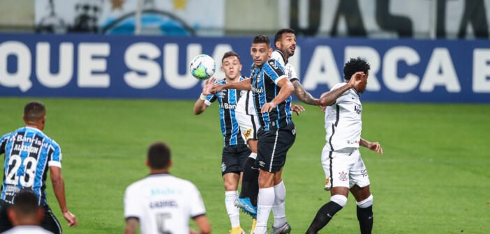 Diego Souza perde pênalti, e Grêmio e Corinthians empatam sem gols