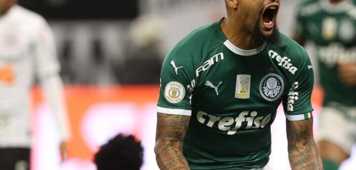 Felipe Melo comemora aos gritos vitória do Palmeiras de casa