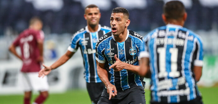 Grêmio perde para o Caxias em casa, mas se consagra tricampeão do Campeonato Gaúcho