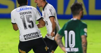 Corinthians marca nos acréscimos e vence o Goiás fora de casa