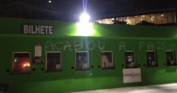 Muros do Allianz Parque amanhecem pichados com cobranças a Galiotte e elenco do Palmeiras