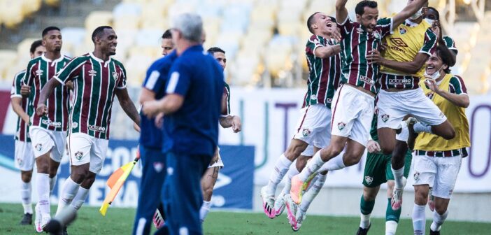 Nenê faz dois e Corinthians perde para o Fluminense na primeira sem Tiago Nunes