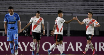 River Plate goleia Binacional e afunda ainda mais São Paulo na Libertadores