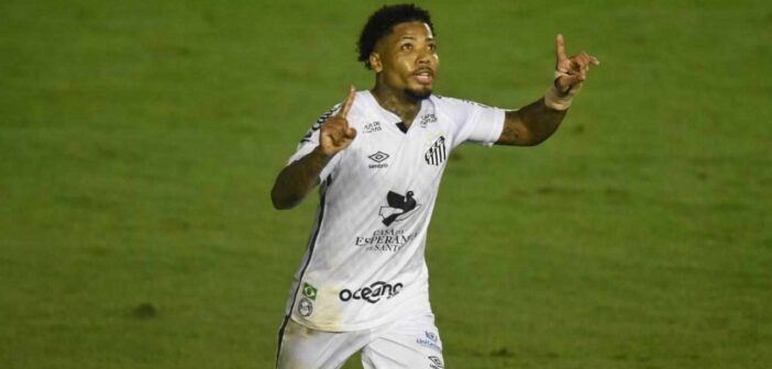 Santos vence o Atlético-MG com um a mais no reencontro com Sampaoli