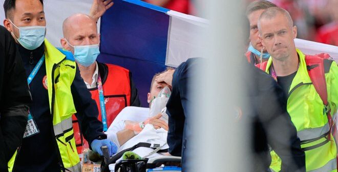 Eriksen cai desacordado em jogo da Dinamarca - Foto: Divulgação