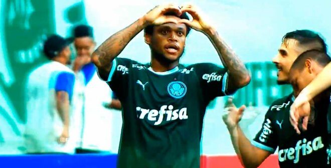 Luiz Adriano, atacante - Imagem: Divulgação